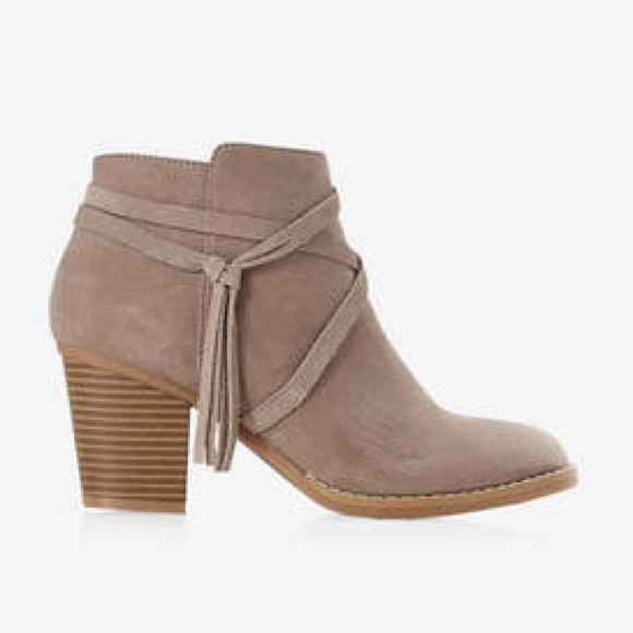 Express Shoes - Express Side Tie Ankle Boots